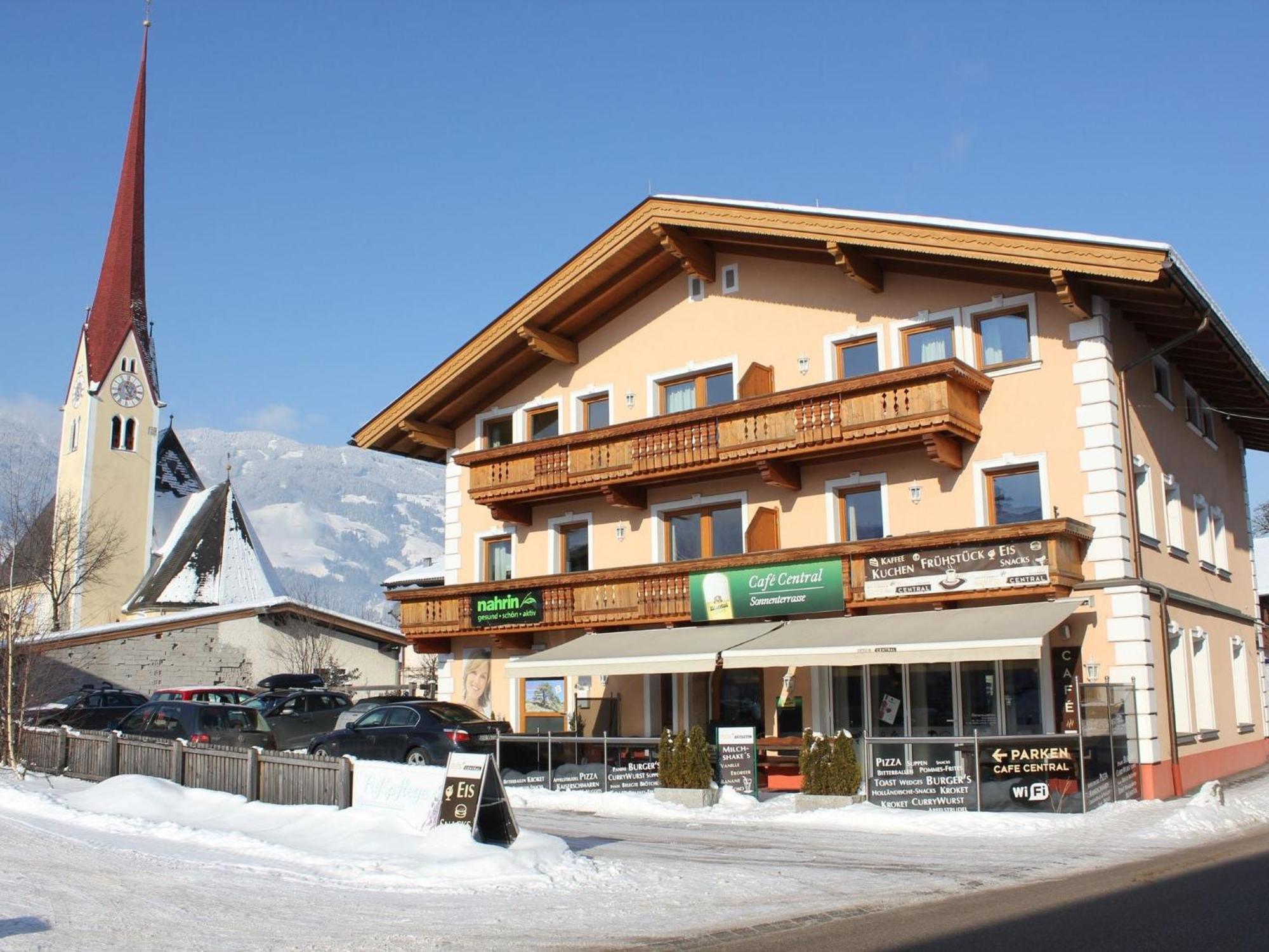 Holiday Flat In Uderns Near The Ski Area Exterior photo